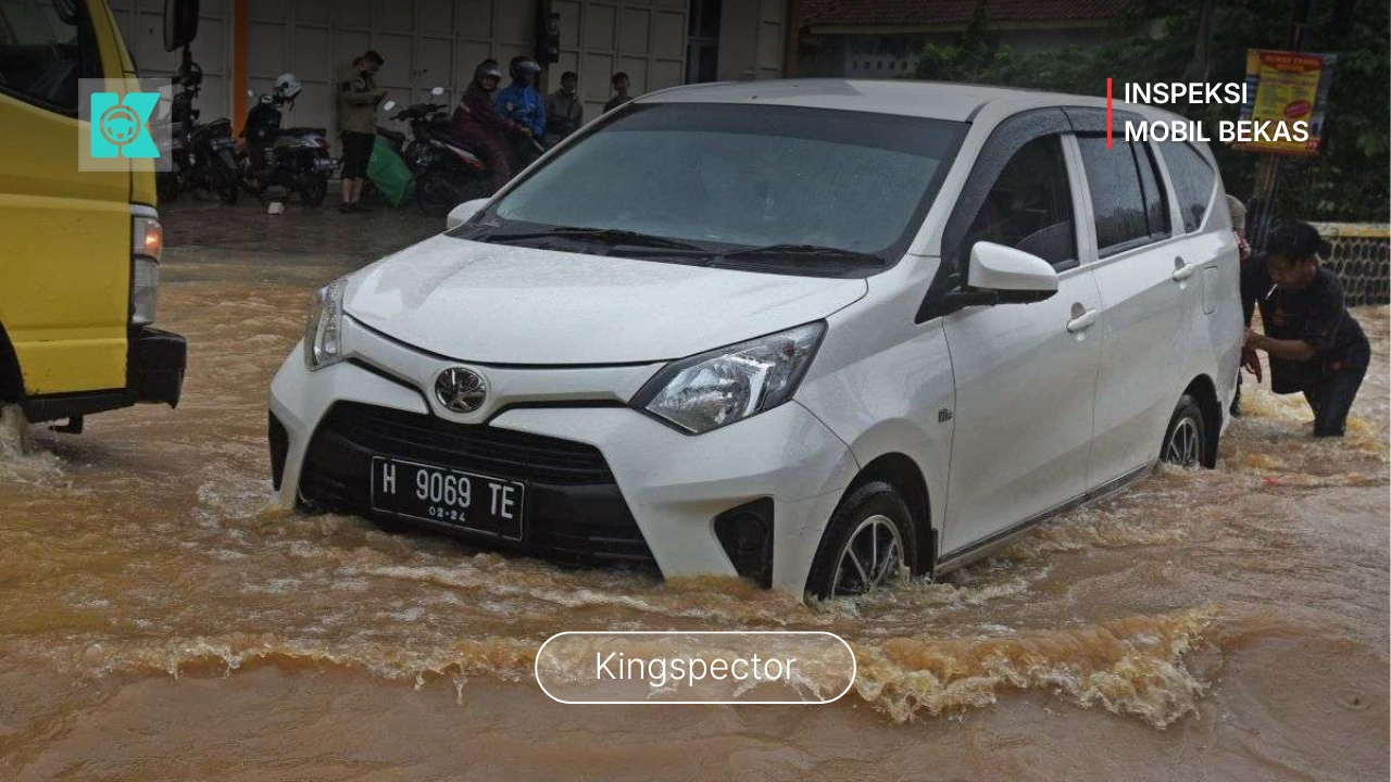 Mobil Bekas Bekas Banjir vs Bekas Tabrak: Mana yang Lebih Berisiko Dibeli?